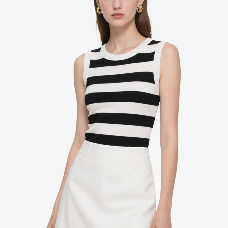 Black and White Striped Sleeveless Knitted Crew Neck Vest